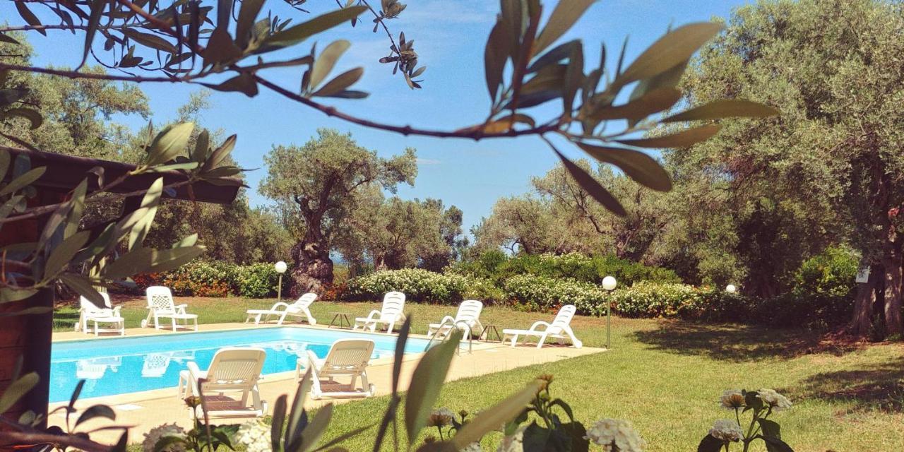 Bed and Breakfast La Piana Degli Ulivi Rossano Exterior foto